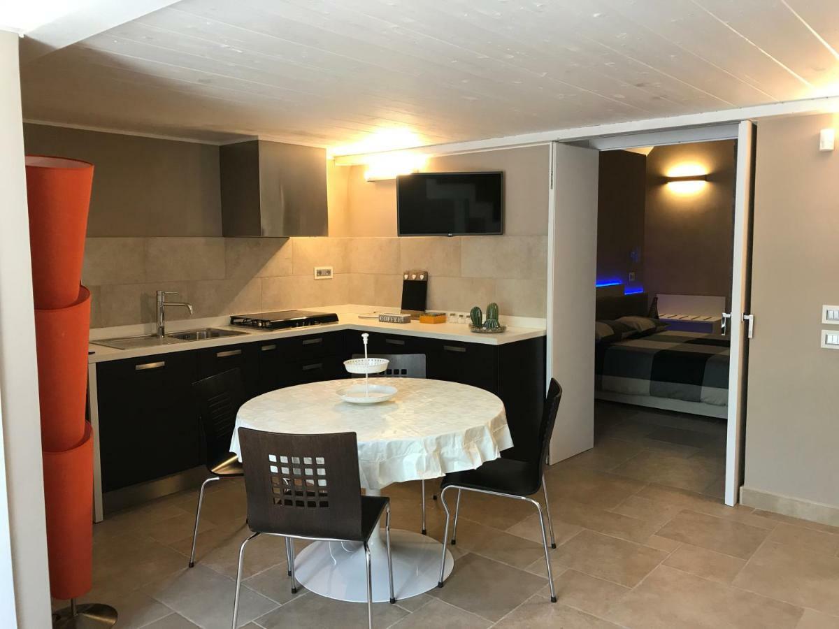 Oroverde B&B Трани Экстерьер фото
