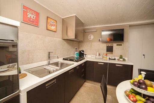 Oroverde B&B Трани Экстерьер фото